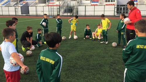 İlçe Kaymakamımız sn. Yakup GÜNEY'den Gençlik ve Spor İlçe Müdürlüğü Yaz Okulu Etkinliklerine Ziyaretler Devam Ediyor